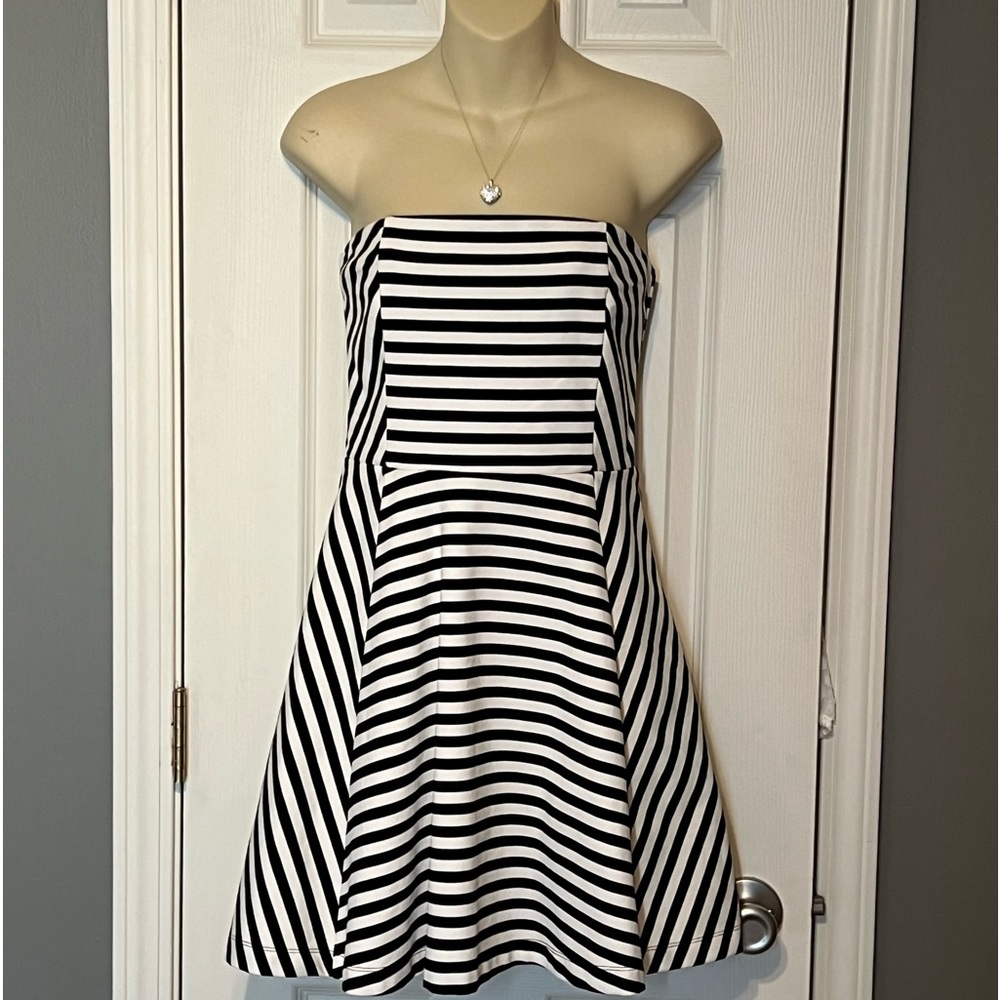 Express black and white strapless dress
